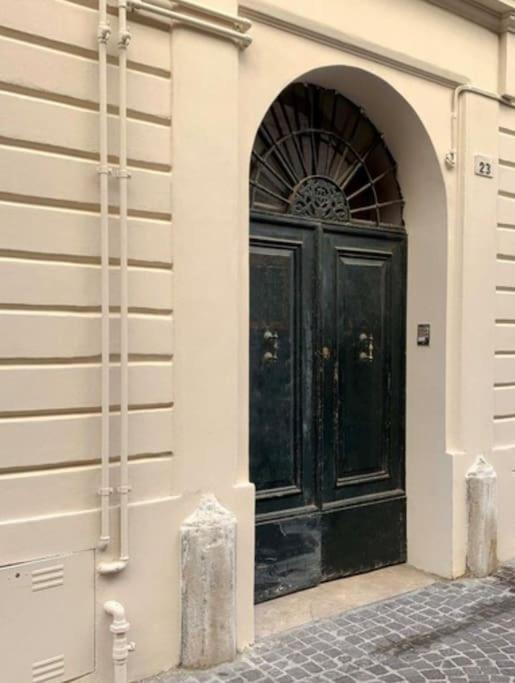 Appartamento Centro Storico Nuovo E Ristrutturato Pesaro Kültér fotó
